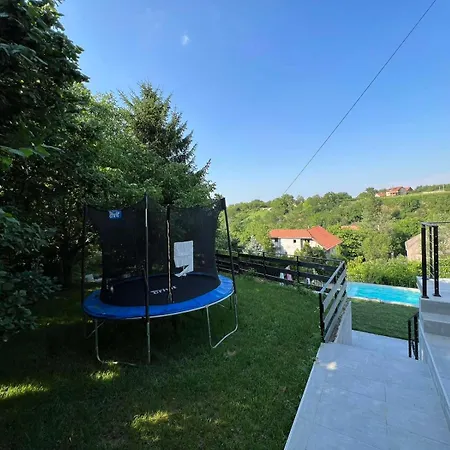 度假居 Holiday Home Sremska Kamenica