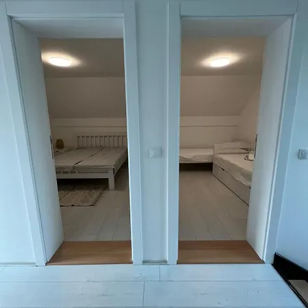 Holiday Home 度假居 *